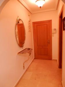 Edificio 1º línea de playa, en paseo marítimo de Torrevieja, Alicante, Costa Blanca