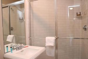 Stylish Downtown Studio, #32