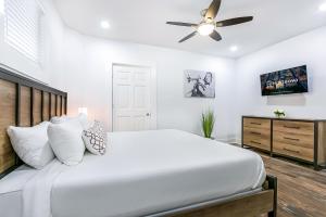 Urban Oasis 4BD House close to FQ & City Hot Spots