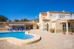 Villa Ivars by Abahana Villas