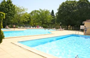 Campings Mobil Homes XXL2 4 chambres - Camping Le Ranch des Volcans : photos des chambres