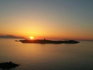 Aegean View - Seaside Apartment in Syros Syros Greece