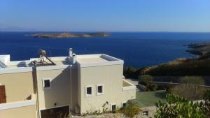 Aegean View - Seaside Apartment in Syros Syros Greece