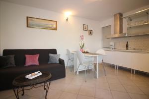 Apartment in Porec with One-Bedroom 7