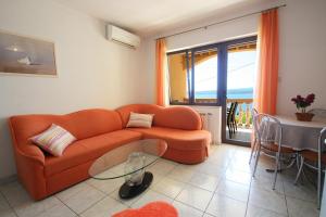 Two-Bedroom Apartment Crikvenica near Sea 6