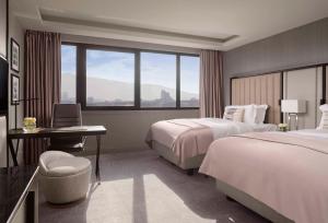 Classic King Room with Mountain View and Lounge Access room in InterContinental Sofia an IHG Hotel