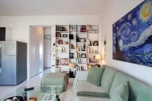 Stylish Boutique Condo - Bendevís