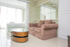 Spacious 1BR Dago Suites Apartment By Travelio