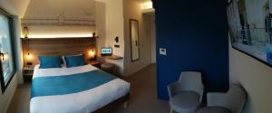 Hotels Hotel des Halles : photos des chambres