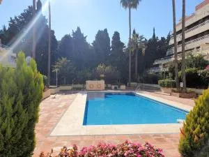 Spacious 3 Bedroom 2nd Line Beach Apartment Marbella Center - Ojén