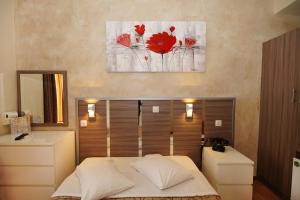 Socrates Hotel