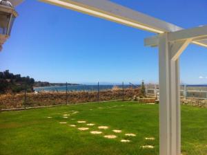 Magnificent Seascape Villa on a Secluded Beach