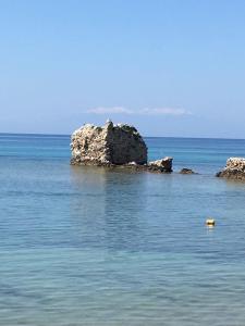 Magnificent Seascape Villa on a Secluded Beach