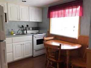 Anne Shirley Motel & Cottages