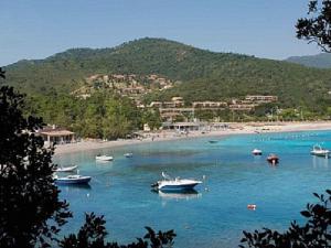 Superbe villa vue mer avec piscine a debordement