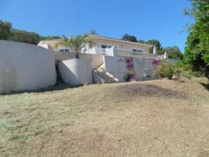 Superbe villa vue mer avec piscine a debordement