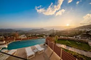 Villa Plakias Sunset with Heated Pool & Childrens Area, Walk to Restaurant - Marioú