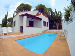 VACAY Villa Lin, aire libre y piscina! en la Costa Brava, LEscala!