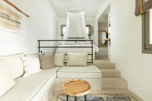 Chora Kythnos Suites Kythnos Greece