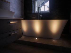 Padstow Escapes - The Long Room Luxury Apartment