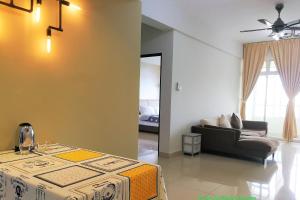 JYNest Midori Green @ Austin Heights Homestay