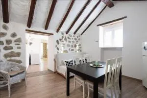 Canary House - 因赫尼奥