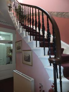 menzies guest house