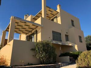 Breathtaking Seaview House