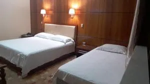 Hotel Pekin - Икике