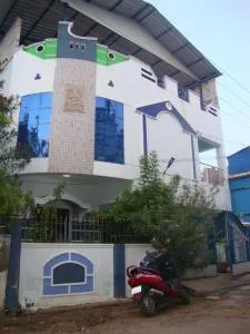 RR Home Stay - Nāgore