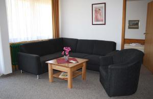 Two-Bedroom Apartment Typ A3 (5 Adults) room in Chiemgau Appartements