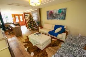 Pousada Caminho dos Plátanos - 格拉玛多