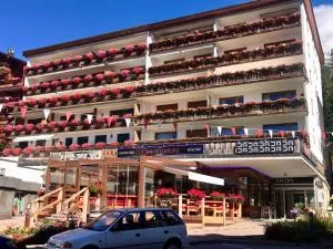 Crans center and close to the ski lifts - 克莱恩 蒙塔纳