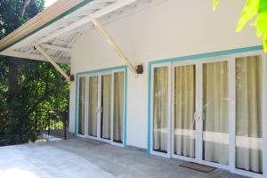 River Edge, Balapitiya