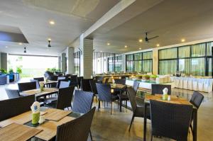 apartment on the beach 1208