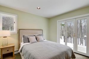 Five-Bedroom Holiday Home room in Mill Lane at Robinson Springs