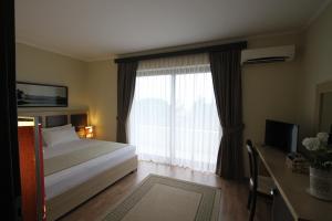 Sol Tropikal Durrës