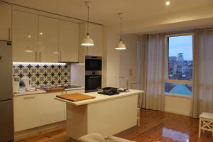 3 BR Penthouse with AC and Private Terrace
