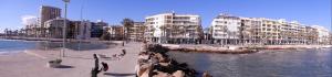 Edificio 1º línea de playa, en paseo marítimo de Torrevieja, Alicante, Costa Blanca