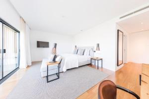 Deluxe Double Room with Sea View room in Praia Verde Boutique Hotel