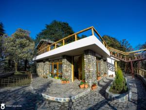 Rock Villa by Baaya