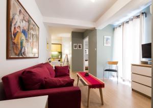 Downtown urban apartment for 4 people in Plaka