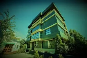 SIMPLE ROOMS SELF CHECK iN - Herestrău