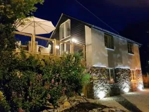 Bossiney Cove Cottage - 博斯卡斯尔