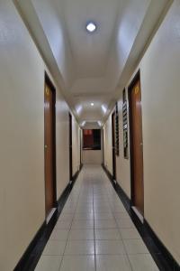 Harrys Hotel Bar & Restaurant