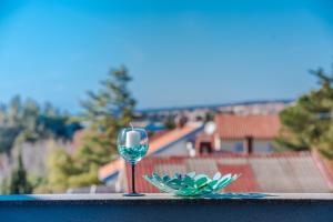 Pasko 3 modern furnished ap for 7