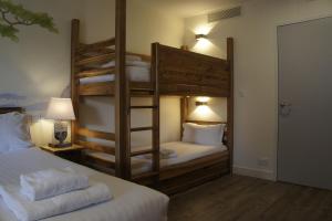 Hotels Les Hauts de Beauval :  Chambre Familiale Confort (2 Adultes + 2 Enfants)