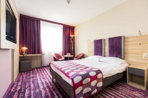Standard Queen Room room in Galaxy Hotel