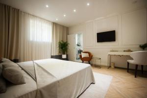 Club boutique rooms