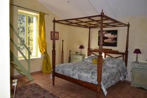 Maisons d'hotes La Bastide des Amouriers : photos des chambres